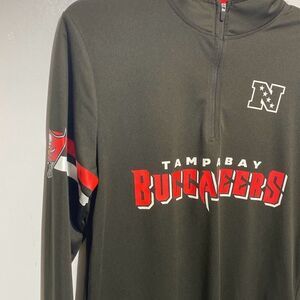 NFL Team Apparel Men's Multicolor Tampa Bay Buccaneers Long Sleeve Shirt Small